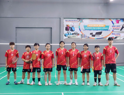 Tham gia thi đấu môn cầu lông Hội khỏe Phù Đổng thành phố năm học 2024-2025