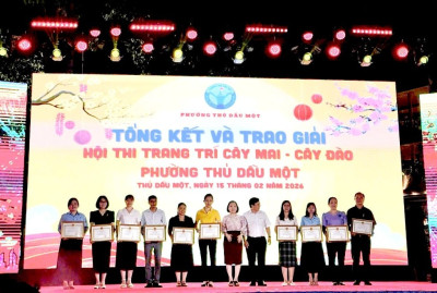 Trường THCS Nguyễn Văn Cừ đã tổ chức buổi họp mặt đầu Xuân Bính Ngọ 2026
