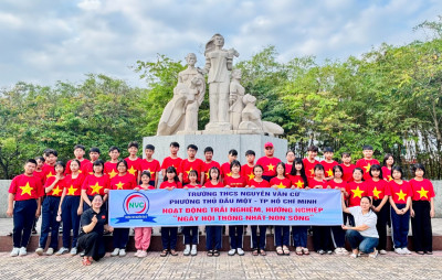 Tổ chức hoạt động trải nghiệm “Hành trình về địa chỉ đỏ – Thành phố tôi yêu” năm học 2025 – 2026