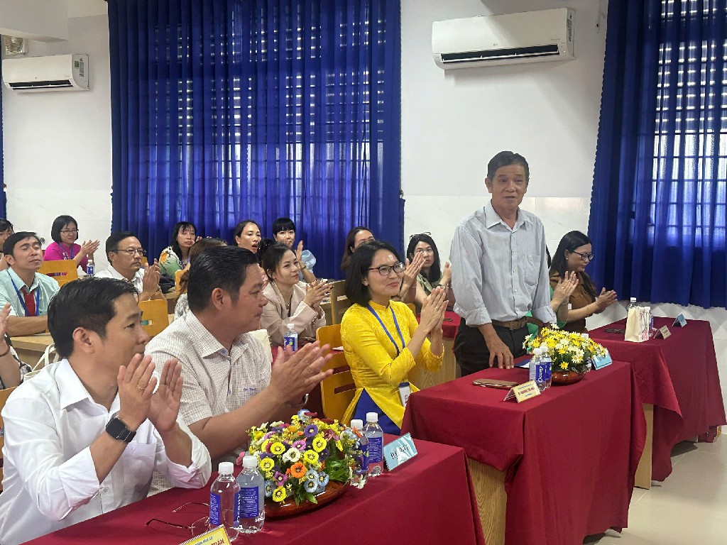 z7245232808030 4d2b7f292a8a67f7af2ef44031366b23