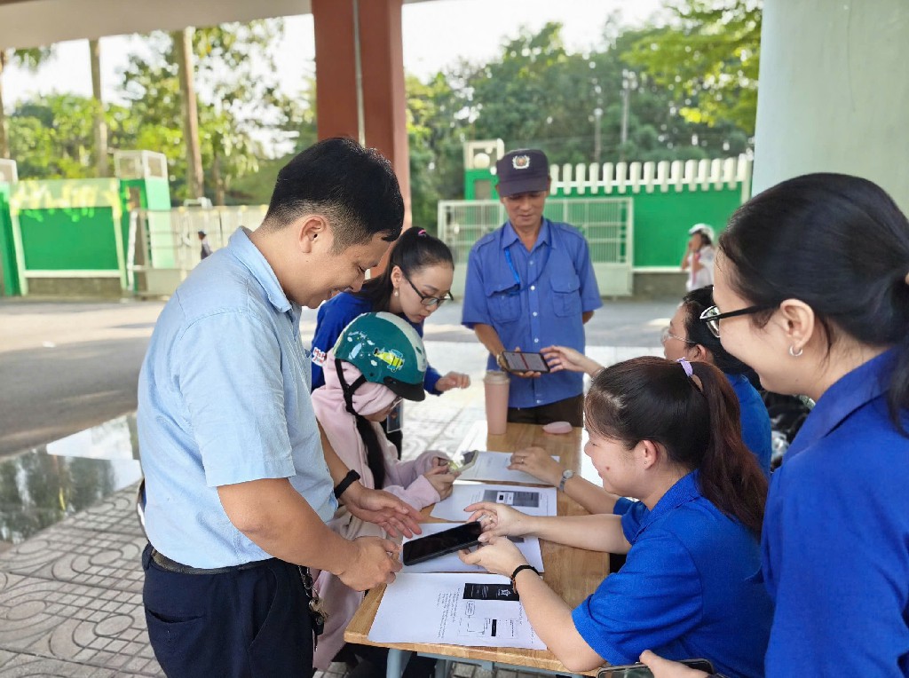 z7370209165073 cdfc5fd4993f8f987ff53bc42eb0f4f3