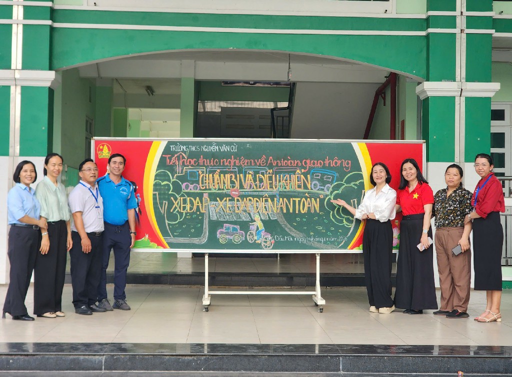 z7431183609737 f16d5f4e68ff39edbbb0beb630d9fb33