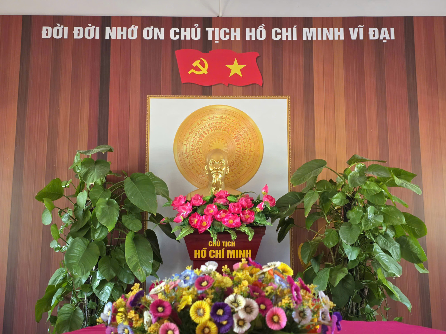 Tiếp tục thực hiện hiệu quả việc xây dựng và phát huy giá trị Phòng không gian văn hóa Bác Hồ trường THCS Nguyễn Văn Cừ