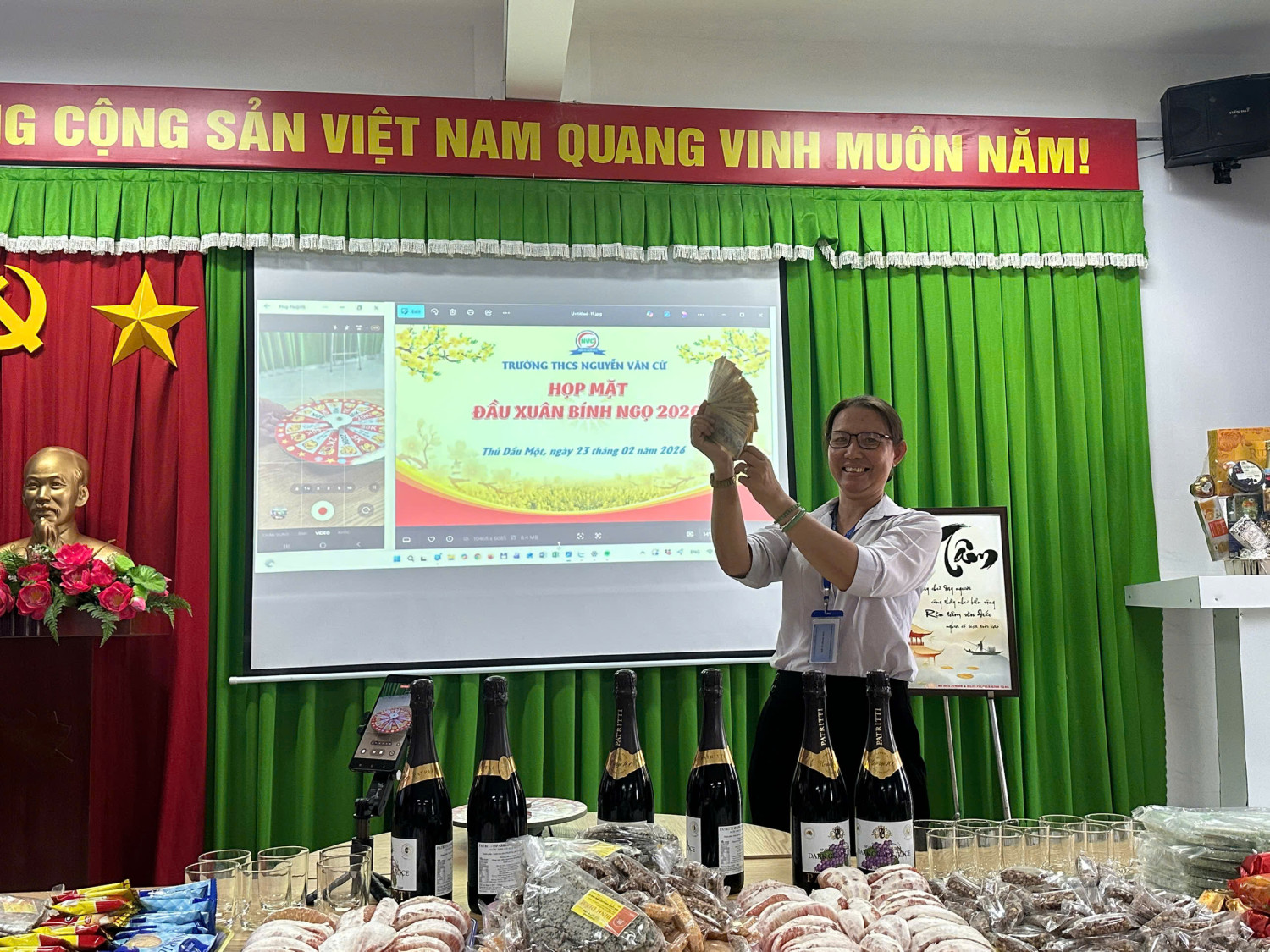 z7556846360421 4e4bcb0679aeca562dce8e1f99b4a429