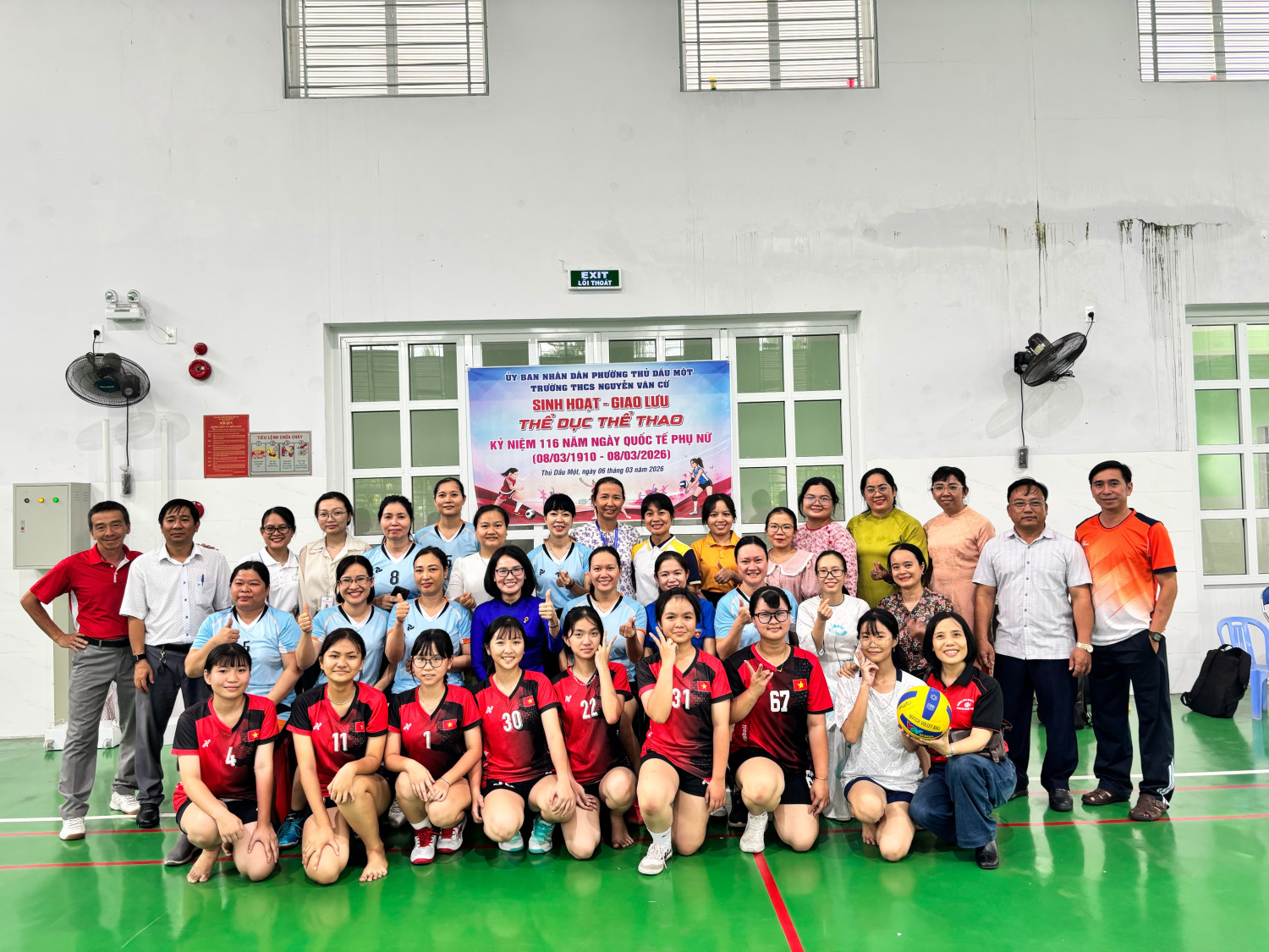 Sinh hoạt, giao lưu thể dục thể thao chào mừng ngày Quốc tế phụ nữ 08/3