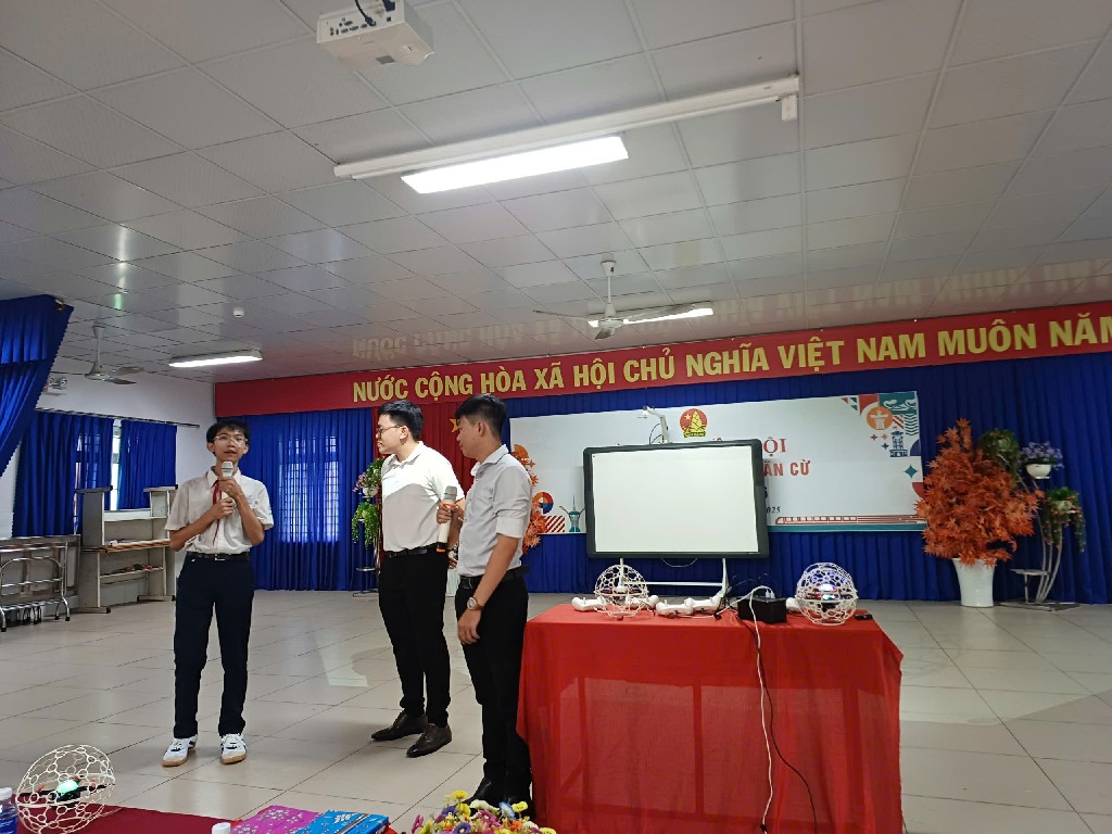 z7641949519950 74a4e777ac0cc5dda757fef1ff39cb96