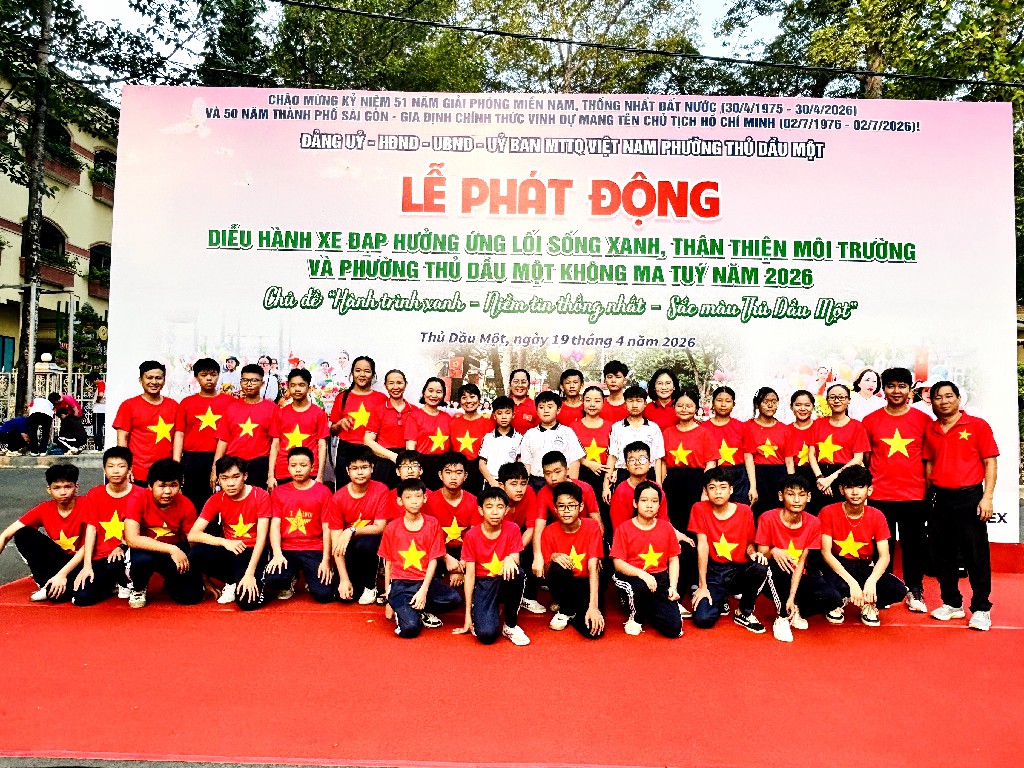 Trường THCS Nguyễn Văn Cừ tham gia diễu hành xe đạp, lan tỏa lối sống xanh – quyết tâm phường không ma túy năm 2026