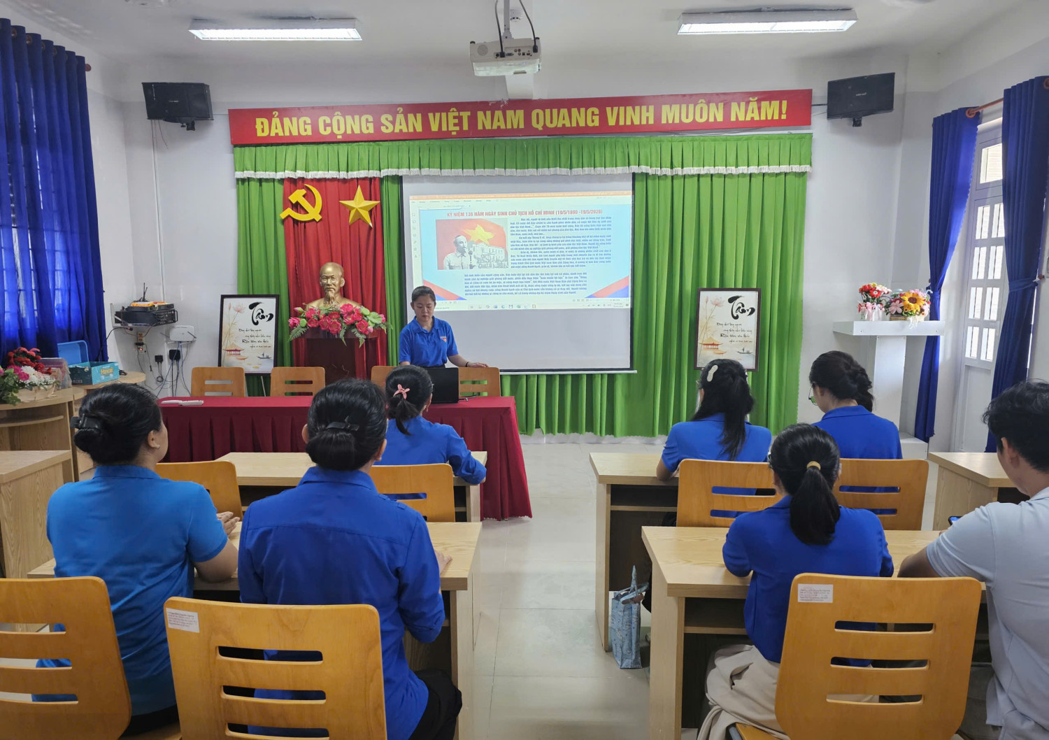 Sinh hoạt chi đoàn giáo viên trường THCS Nguyễn Văn Cừ tháng 05 năm 2026
